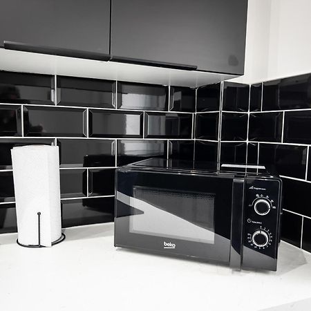 Newly Refurbished 6 Person En-Suite Apartment Tyne & Wear Newcastle Upon Tyne Killingworth Ngoại thất bức ảnh