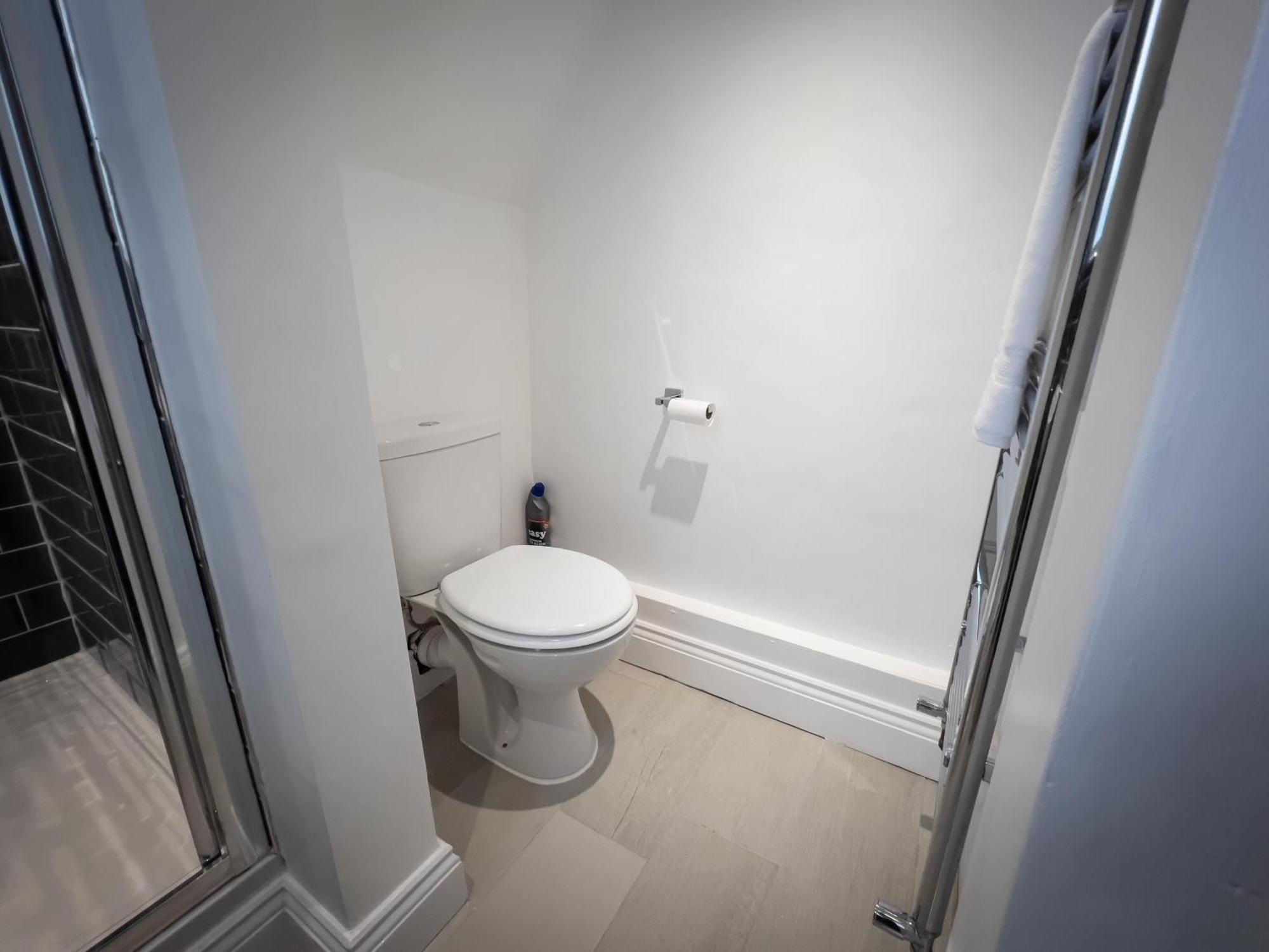 Newly Refurbished 6 Person En-Suite Apartment Tyne & Wear Newcastle Upon Tyne Killingworth Ngoại thất bức ảnh
