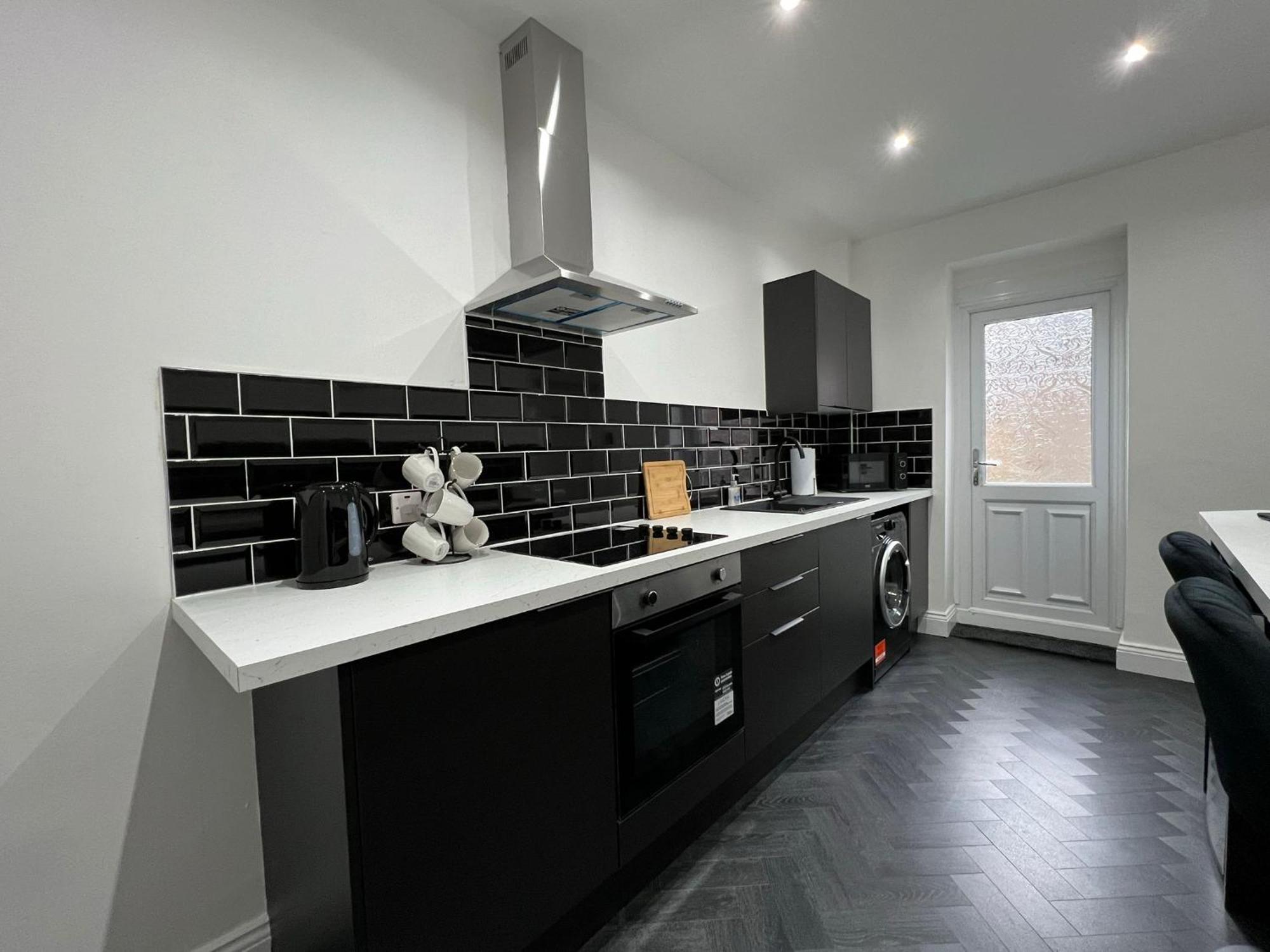 Newly Refurbished 6 Person En-Suite Apartment Tyne & Wear Newcastle Upon Tyne Killingworth Ngoại thất bức ảnh