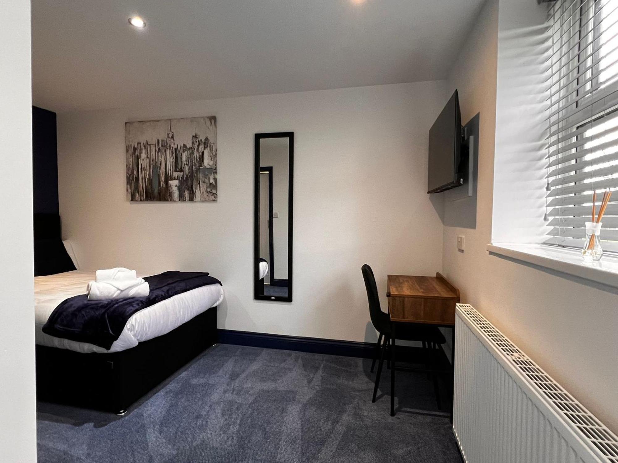 Newly Refurbished 6 Person En-Suite Apartment Tyne & Wear Newcastle Upon Tyne Killingworth Ngoại thất bức ảnh